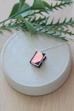 Clearance Halsband silverkedja Red cubes Halsband & Armband