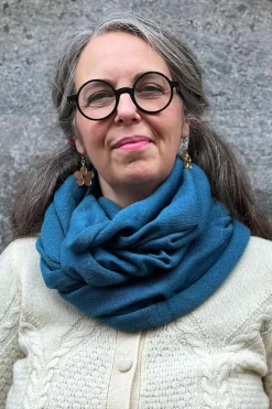 Sale Slätstickad tubsjal Blå melange Halsdukar & Sjalar